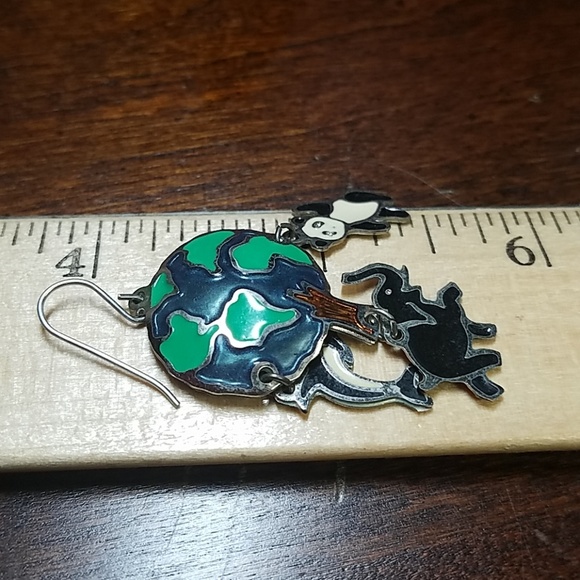 Vintage World Tree & animal earrings. - Picture 5 of 6